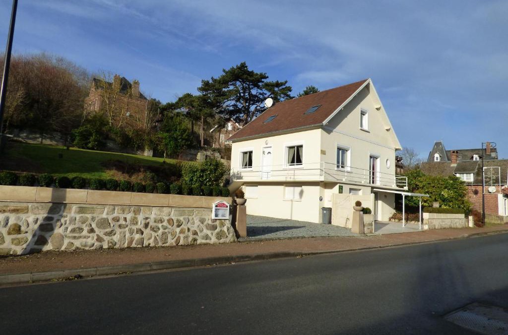 Veulettes-sur-Mer House | Le Clos des Camélias, 4 chambres- 8 personnes- 300m de la plage