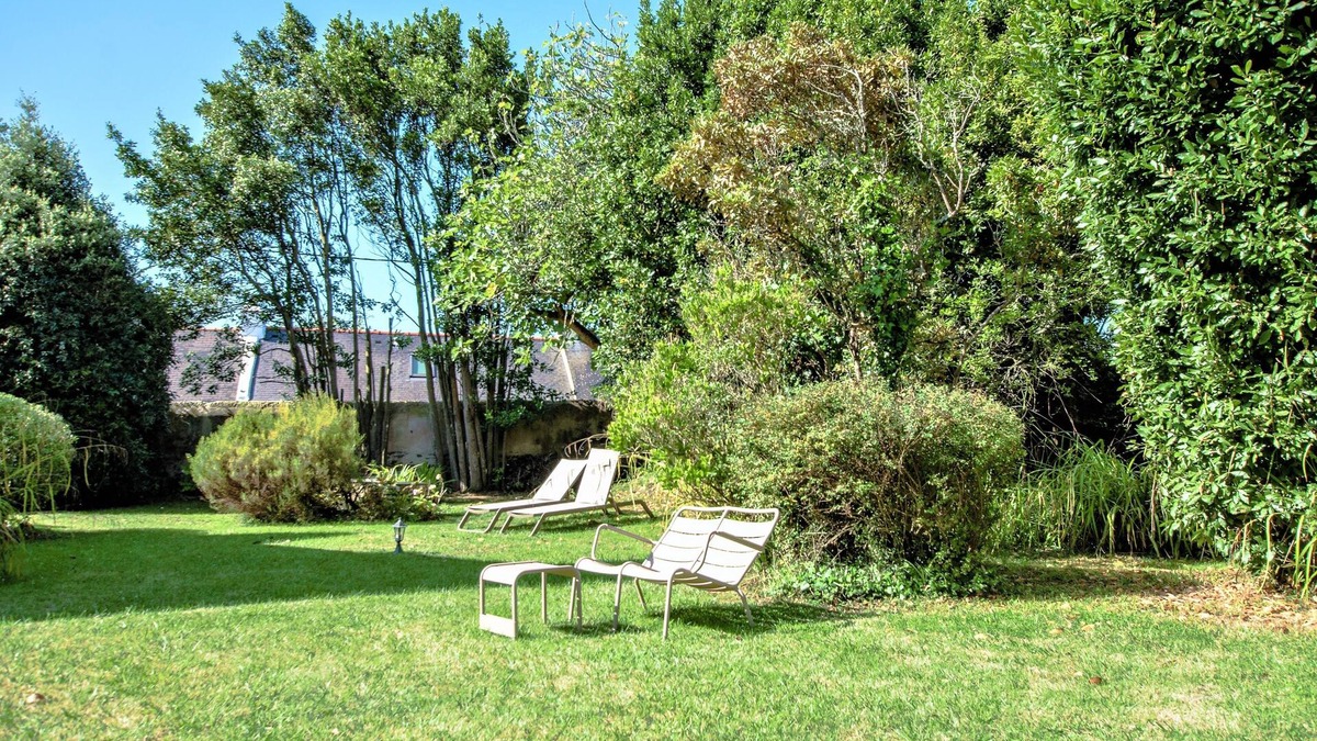 Le Palais Hotel | Le Clos Fleuri