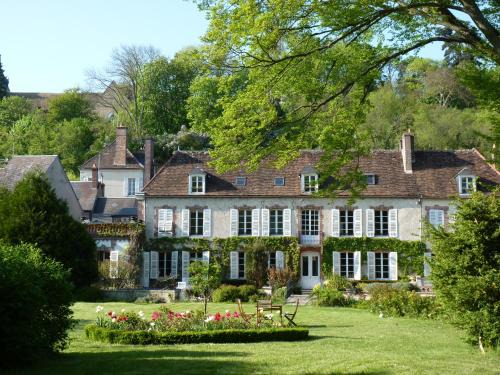 Chateau-Renard Bed & Breakfast | Le Clos Saint Nicolas