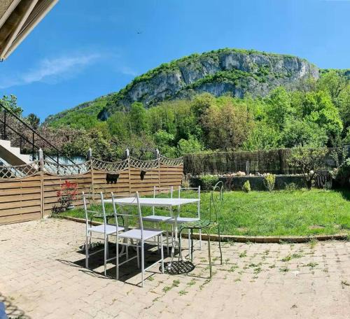 Virignin Apartment | LE COCCOON AIN