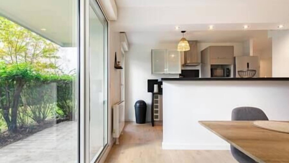 Cenon Apartment | Le Cocon - Charm & Serenity