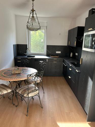 Sarralbe Apartment | Le Cocon de Mimi Grande terrasse couverte et confort
