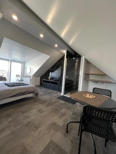 Dreux Apartment | Le Cocon Netflix & Chill