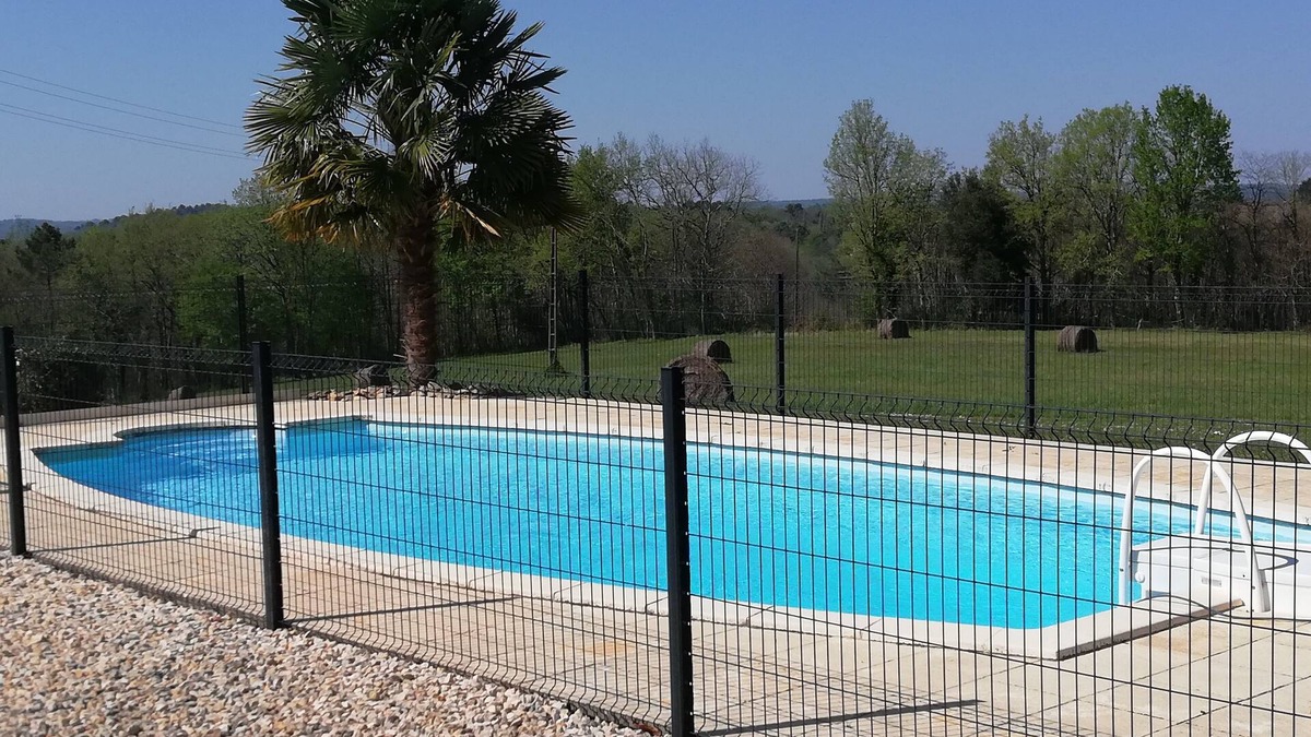 Meyrals House | Le Cocooning - Domaine de la Couze gîte au paradis