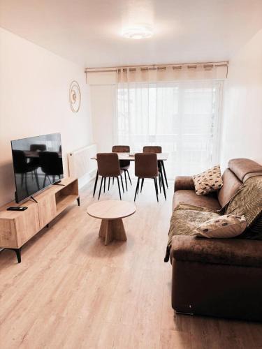 Mainvilliers Apartment | Le Colisée à deux pas