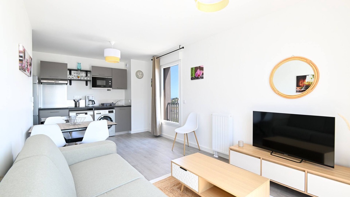 Courseulles-sur-Mer Apartment | Le Coquillage - Joli T3 avec grand balcon