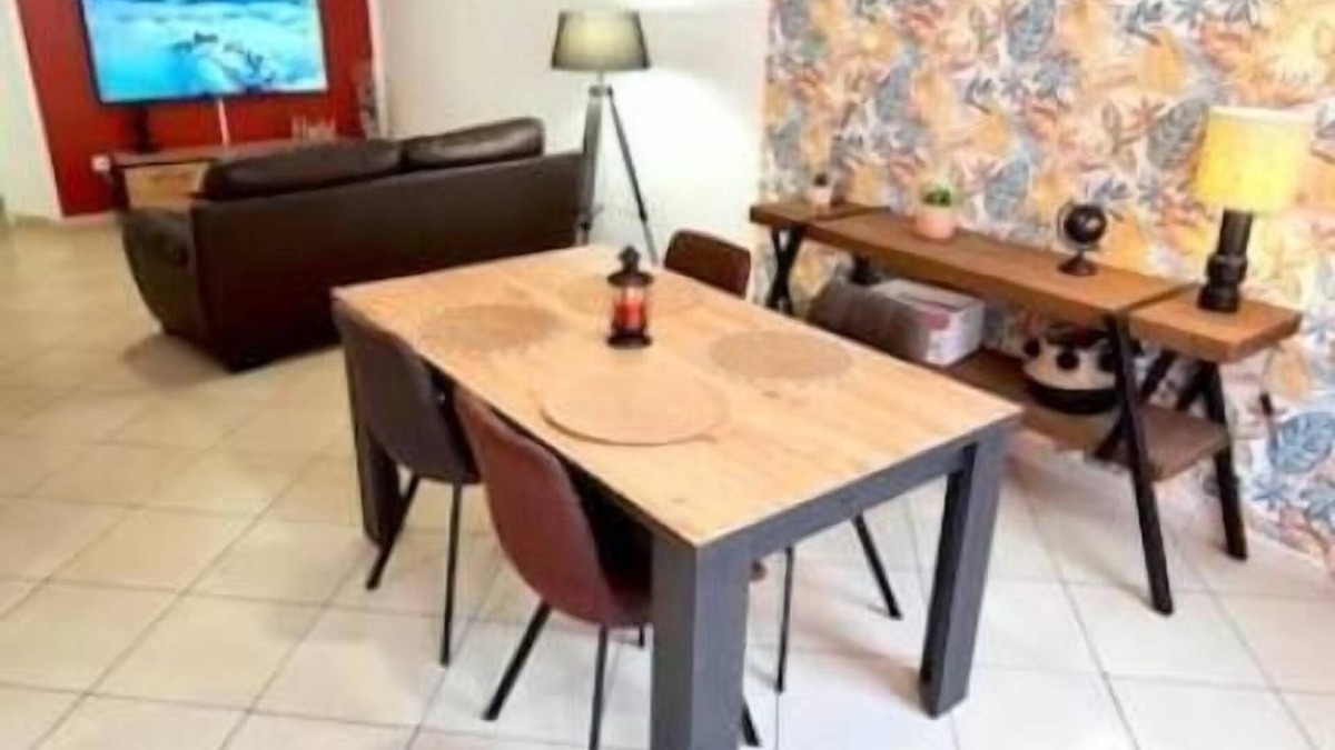 Douai Apartment | Le Corail - Hyper center and near train station