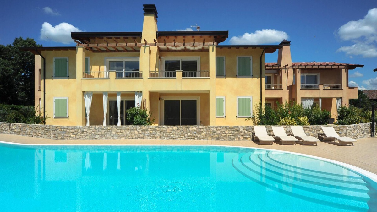 Lonato del Garda Apartment | Le Corti Caterina B2 Apartment by Wonderful Italy