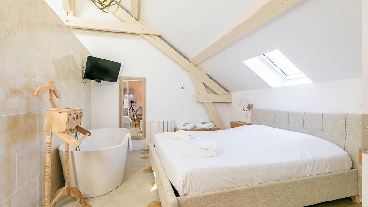 Faubourg Sud Apartment | Le Cosy- charmant studio avec baignoire- SR Loc