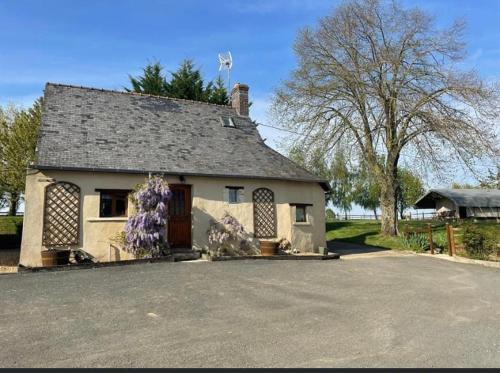 Saint-Vincent-du-Lorouer House | LE COTTAGE 72 - Les contensières