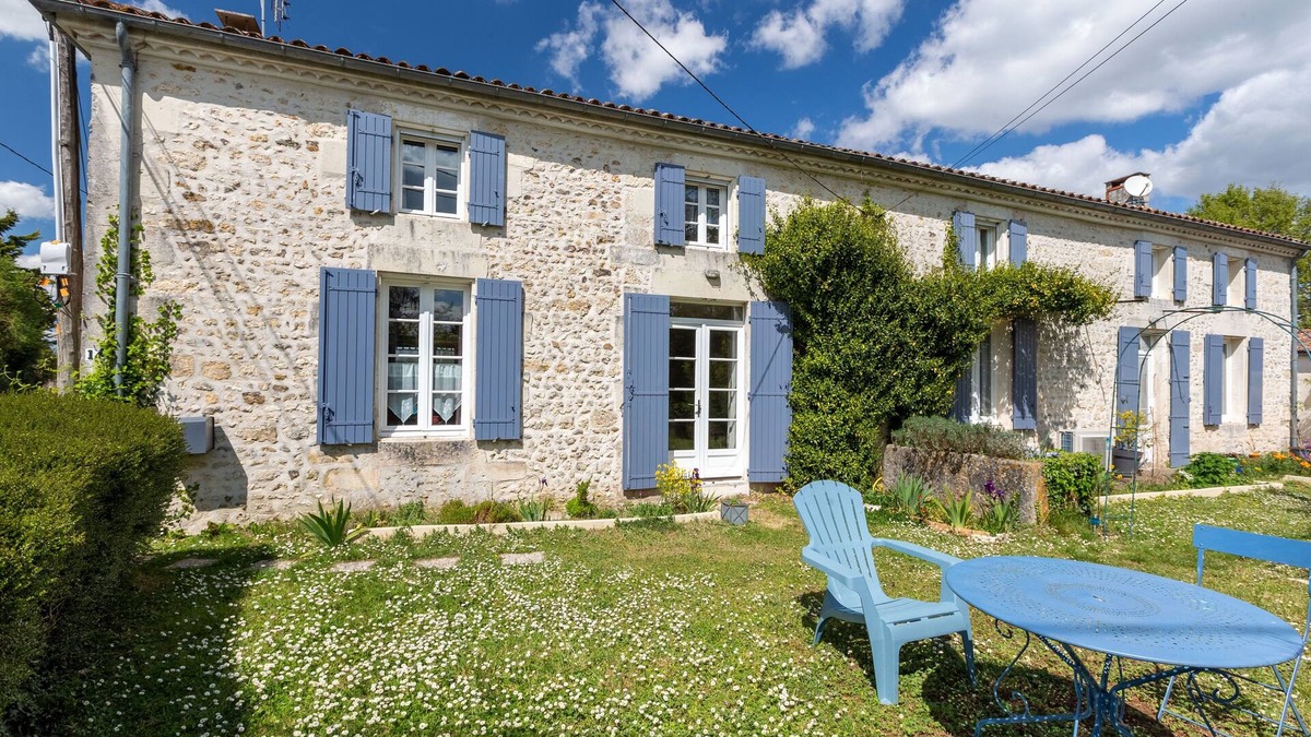 Epargnes House | Le Cottage Bleu - Charmant Gîte