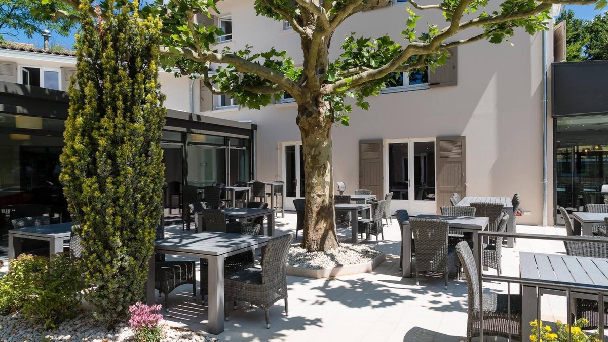 Chonas-l'Amballan Hotel | Le Cottage de Clairefontaine