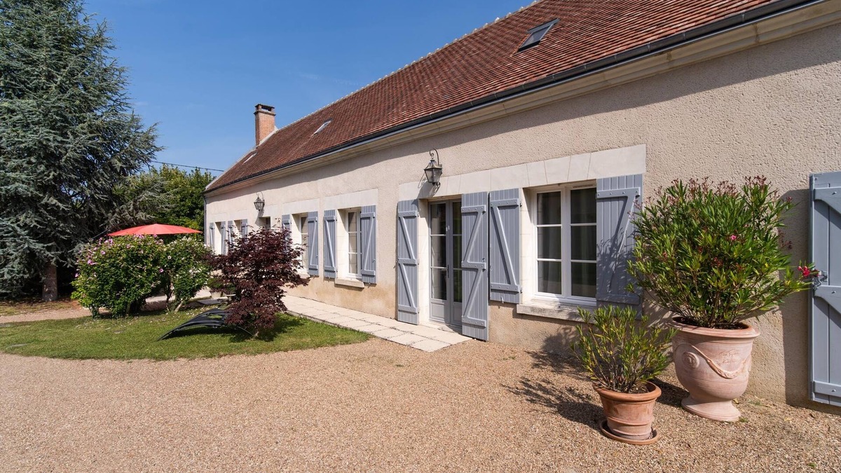 Francueil Cottage | Le Cottage du Cerf-Gîte-Ensuite with Shower