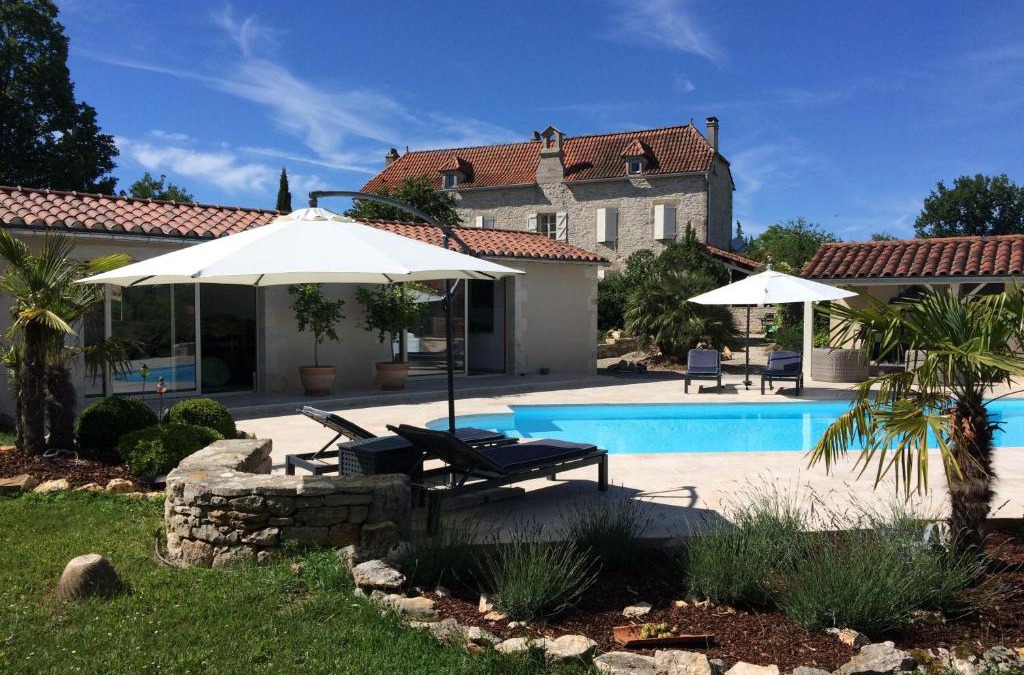 Saint-Jean-de-Laur Bed & Breakfast | Le Couvent