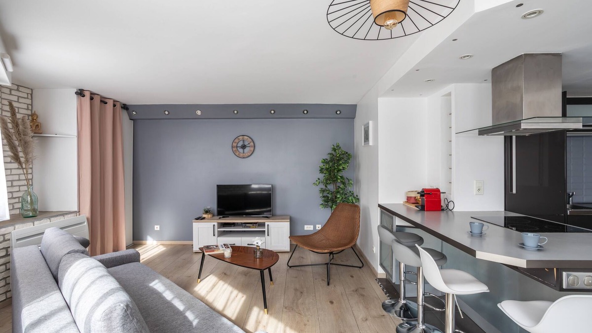 Madeleine-Champ de Mars Apartment | Le Crucy - T2 avec Parking