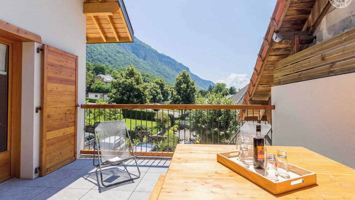 Mery House | LE Cuvage - Mery - Gîte