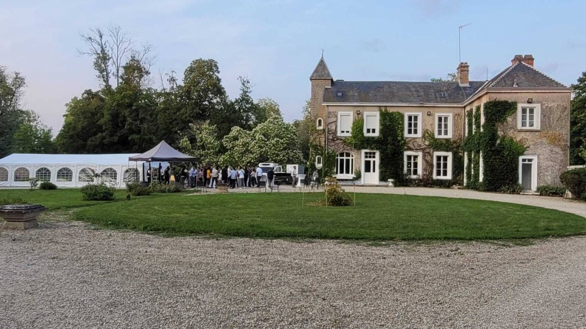 Chatelraould-Saint-Louvent House | Le Domaine de Beaucamp