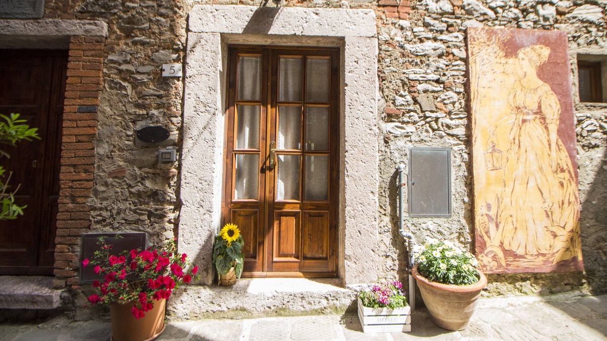 Sassetta Hotel | Le Dame del Borgo
