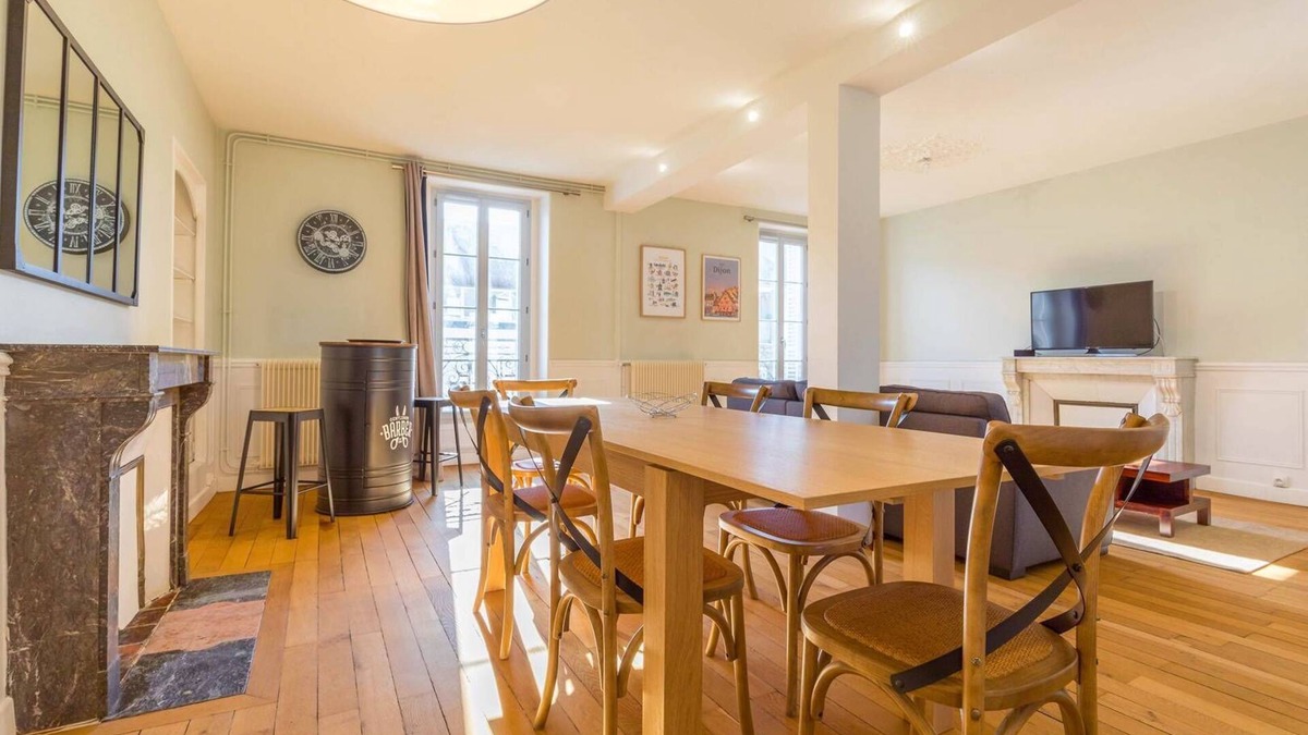 Jouvence Apartment | Le Devosges- Bel appartement lumineux en plein centre ville- SR Loc