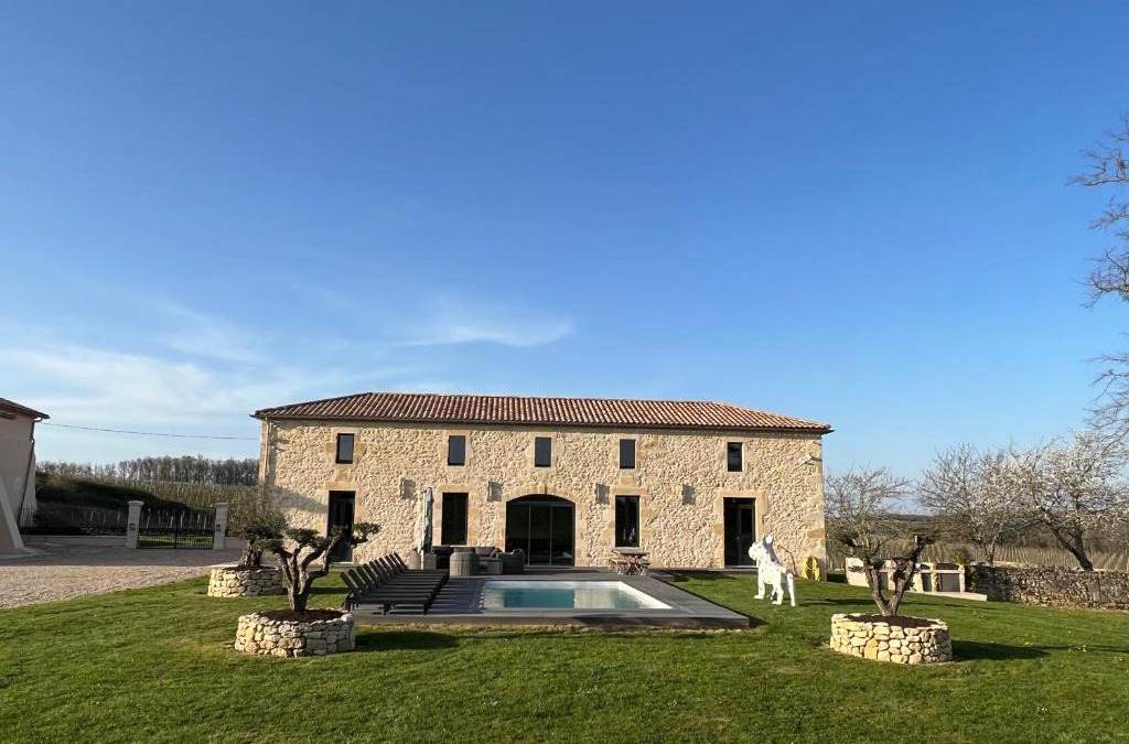 Saint-Quentin-de-Caplong House | Le domaine Reine Sully