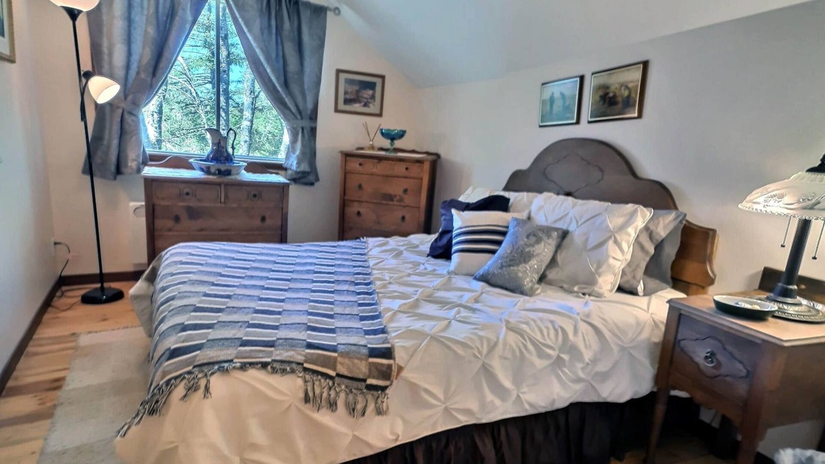Frampton Ski Chalet | Le Domaine de l'Étang, Superior Chalet: 6 adults and 2 children