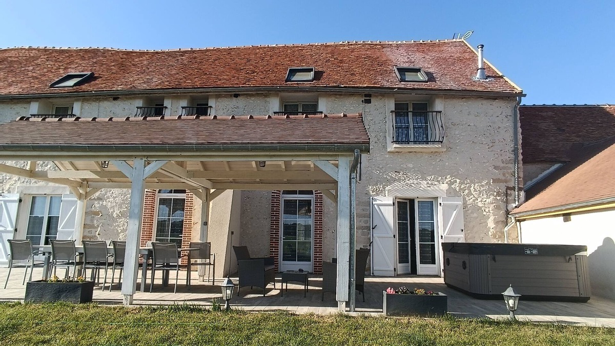 Champcenest House | Le Domaine des Hirondelles