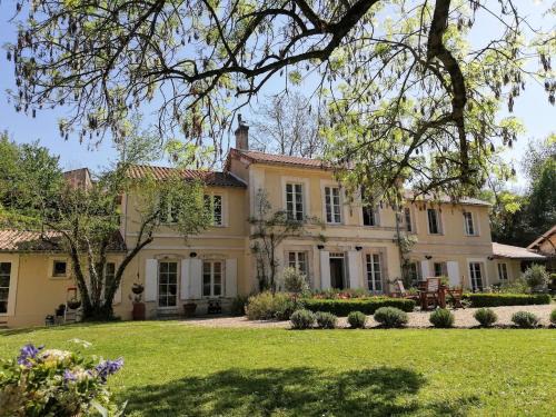Bourg-Charente Bed & Breakfast | Le Domaine Des Platanes