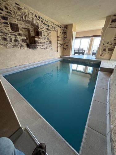 Saint-Laurent-d'Olt House | LE DOMAINE DU BEZ GITE DE michel PISCINE SAUNA HAMMAM SPA