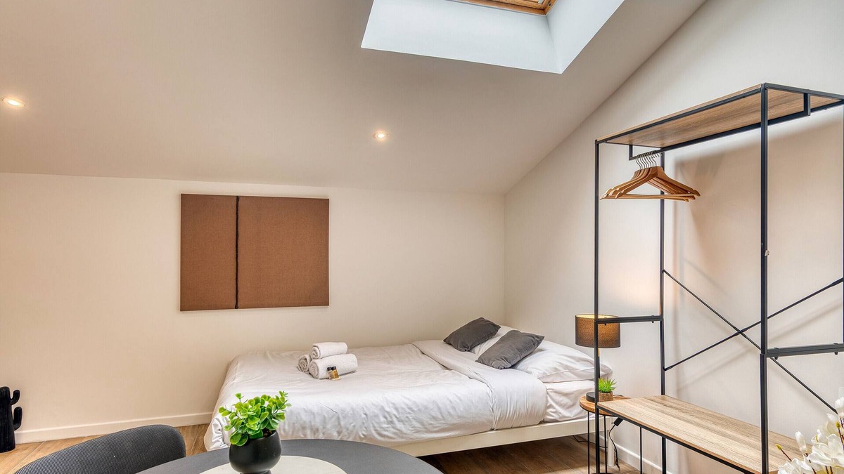 Bussiere - Cadiere Apartment | Le Factory - Studio contemporain - Proche métro B
