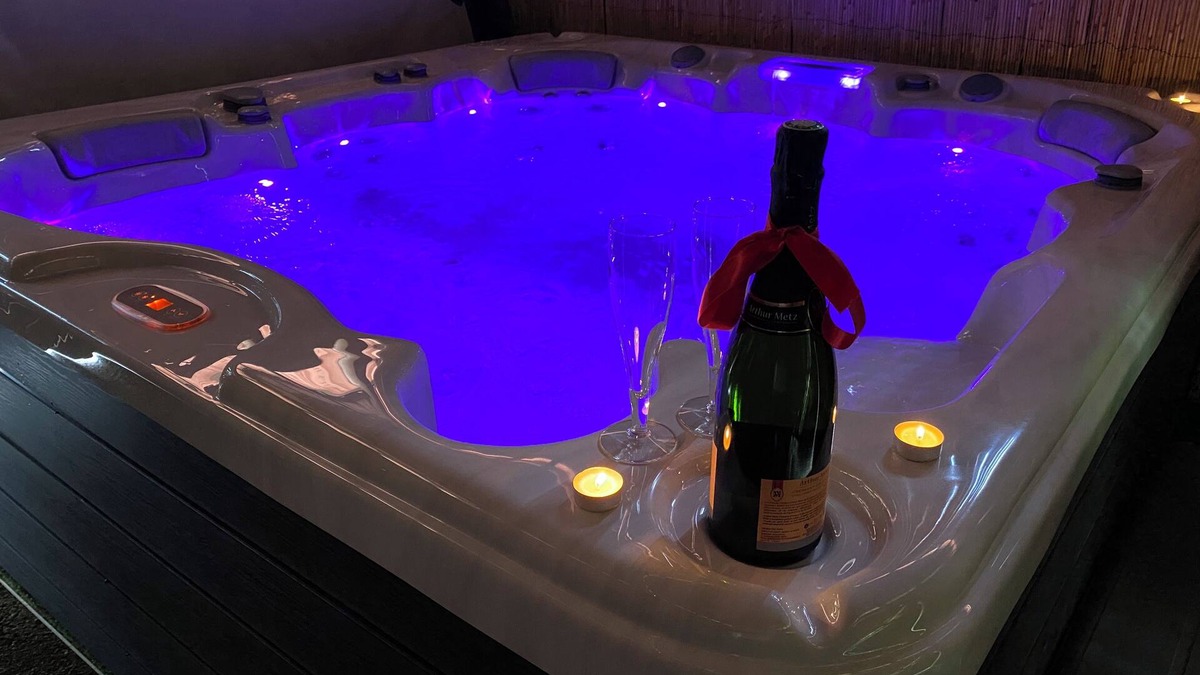 Etueffont Apartment | Le Fayé apartment with private Jacuzzi