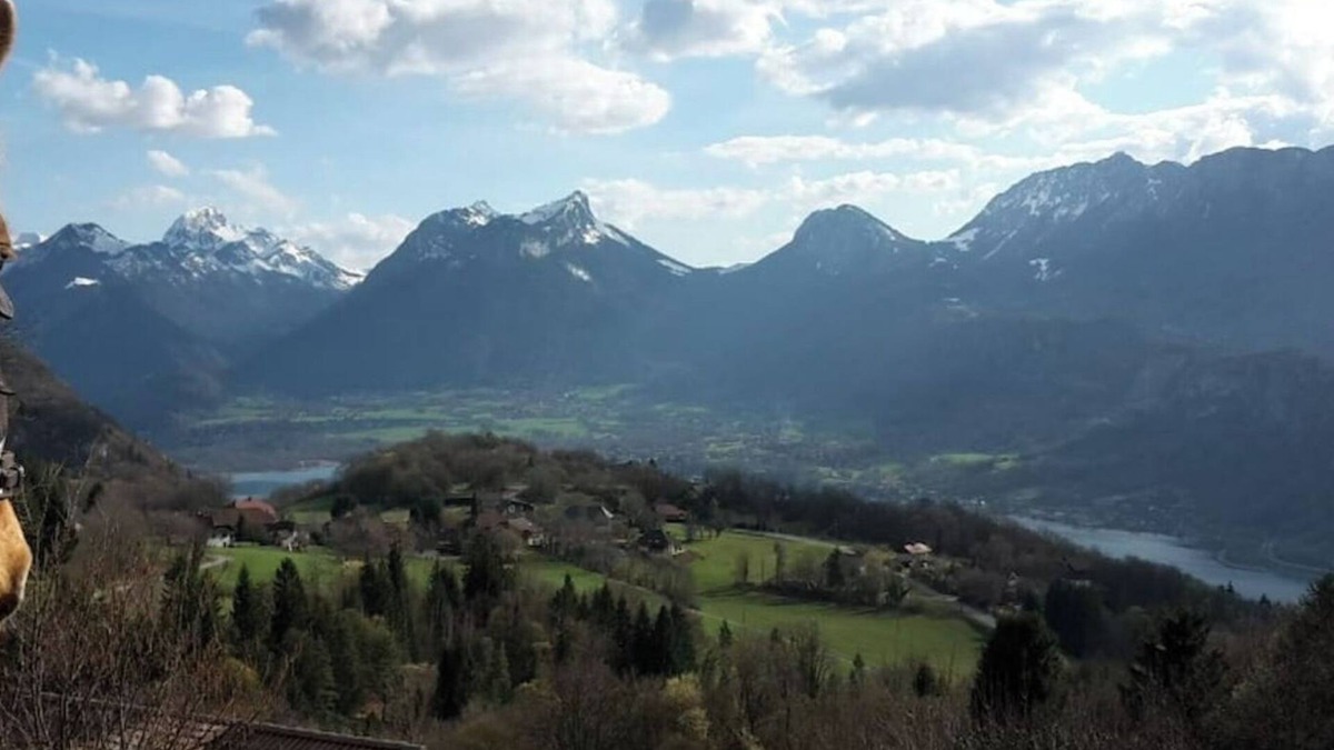 Talloires-Montmin Cottage | Le Fenil - Gîte with panoramic view in a quiet location