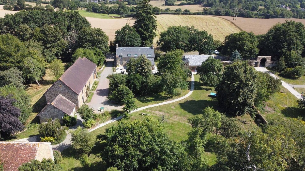 Sainte-Honorine-la-Chardonne House | Le Domaine de la Boderie - sleeps 30
