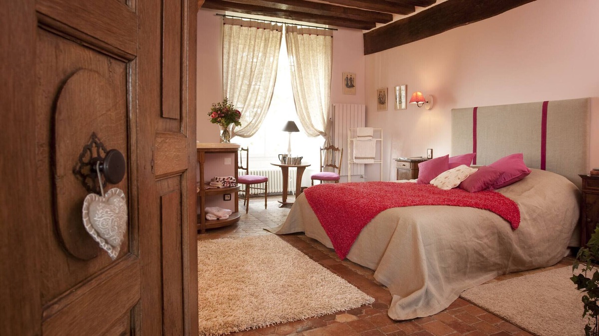 Tremblay-les-Villages House | Le gîte du Prieuré, dans un coin de campagne