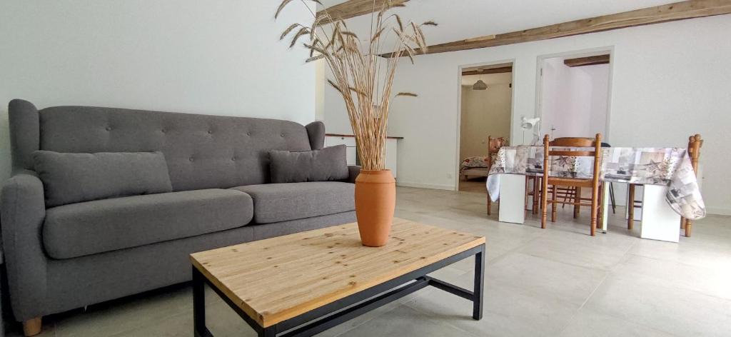 Forges-la-Foret Apartment | Le gîte de l'Ecurie