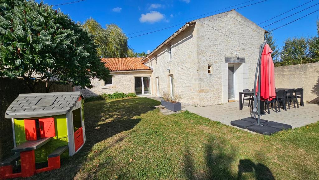 Coulon House | Le gîte de Malécot Gîte familial de 5 personnes