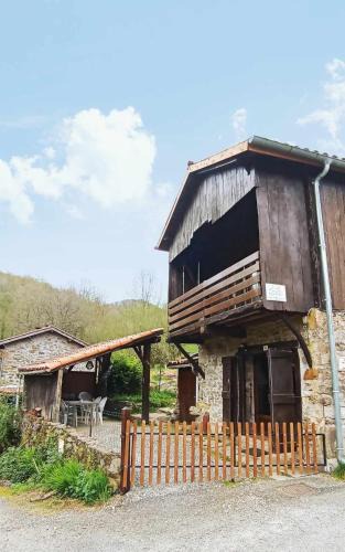 Fougaron Cabin | Le Gîte des Trois Ruisseaux