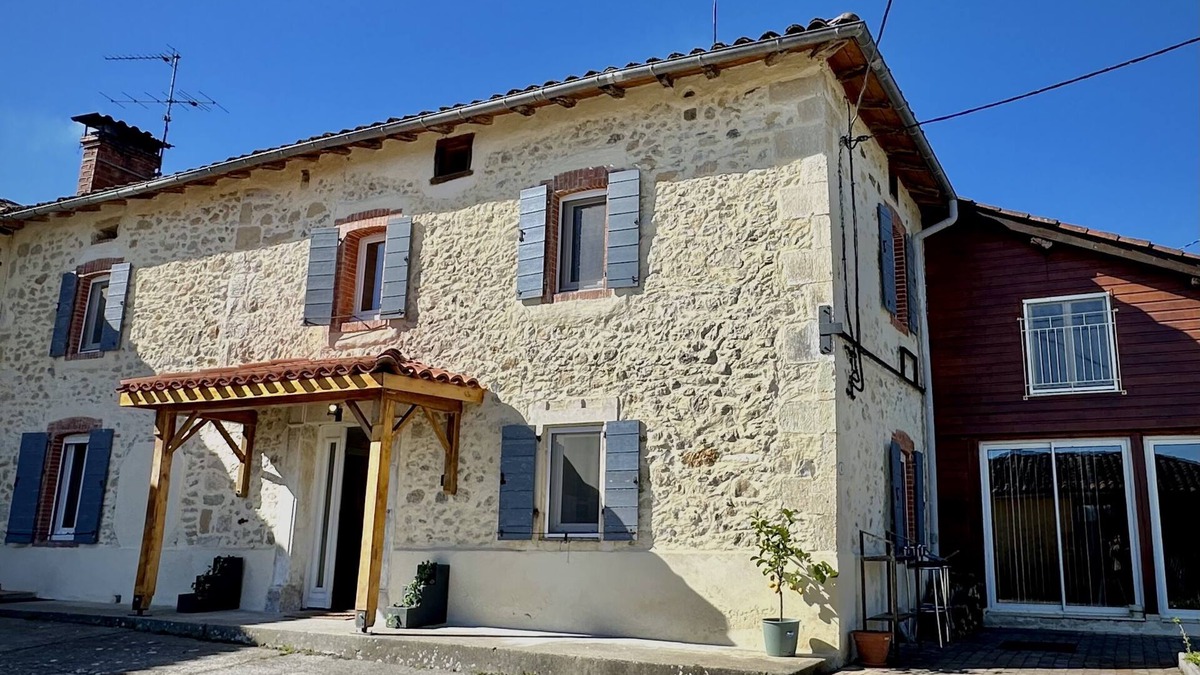 Cassagne House | LE Gîte DU Besson - Cassagne Magnifique Maison du 19ème Siècle Rénovée