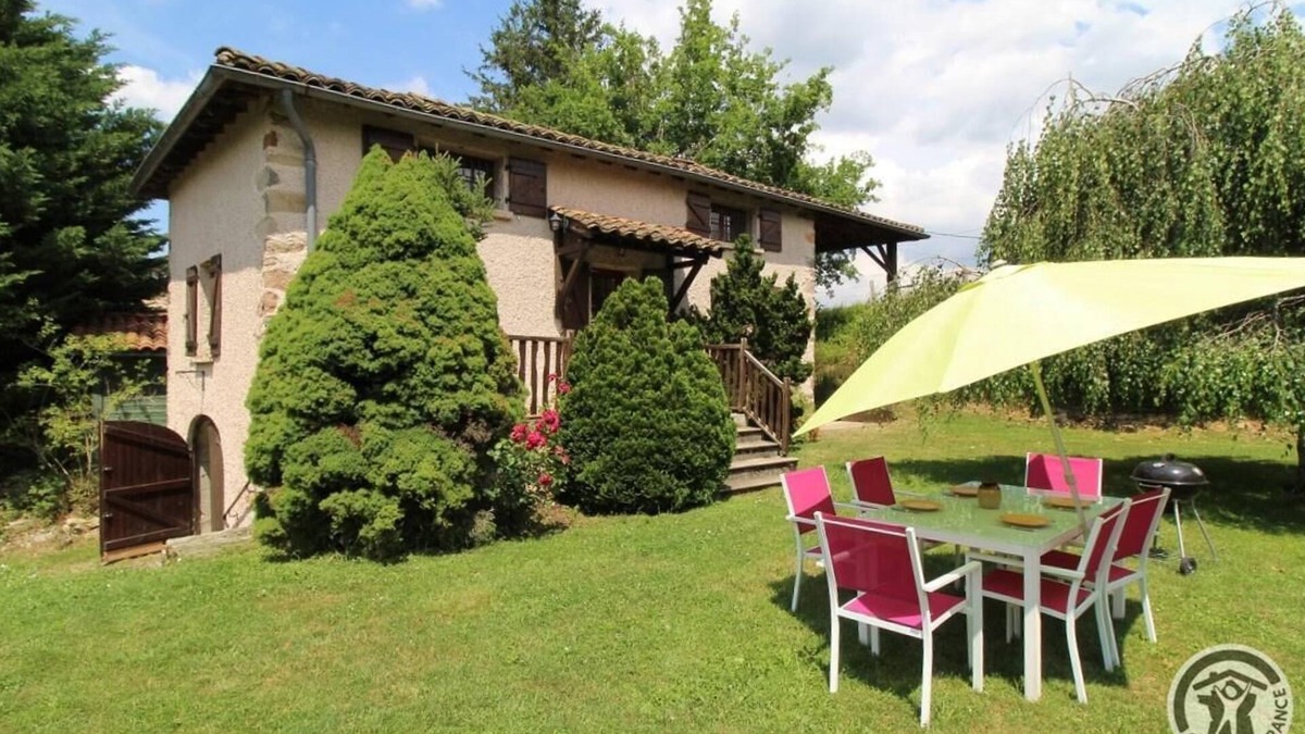 Ronno House | Le Gîte du Cèdre Bleu