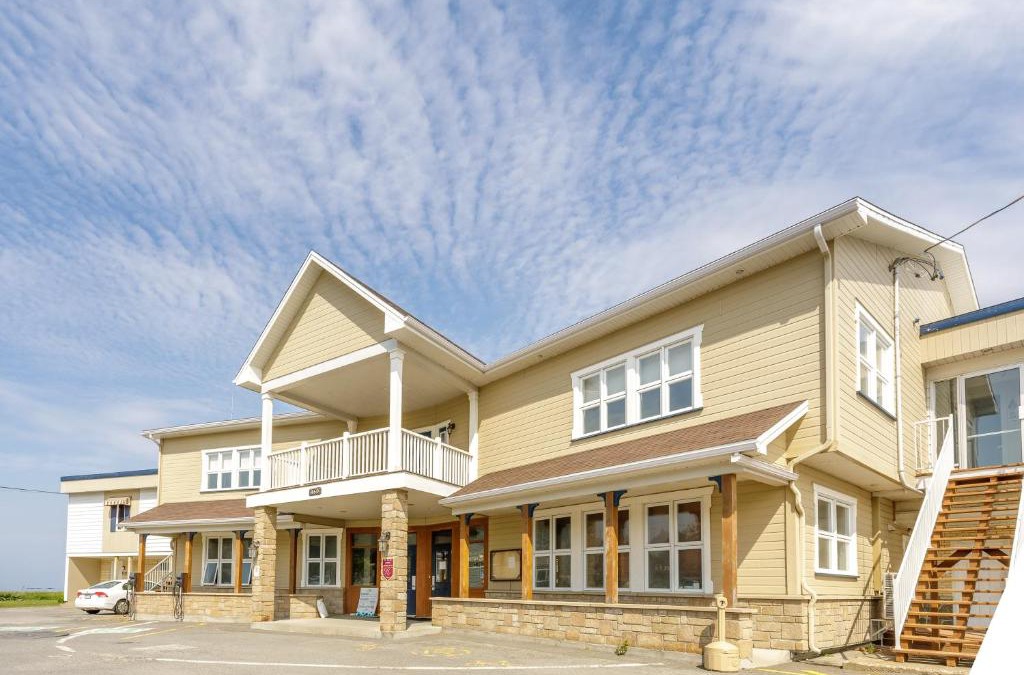 Sainte-Flavie Hotel | Le Gaspesiana