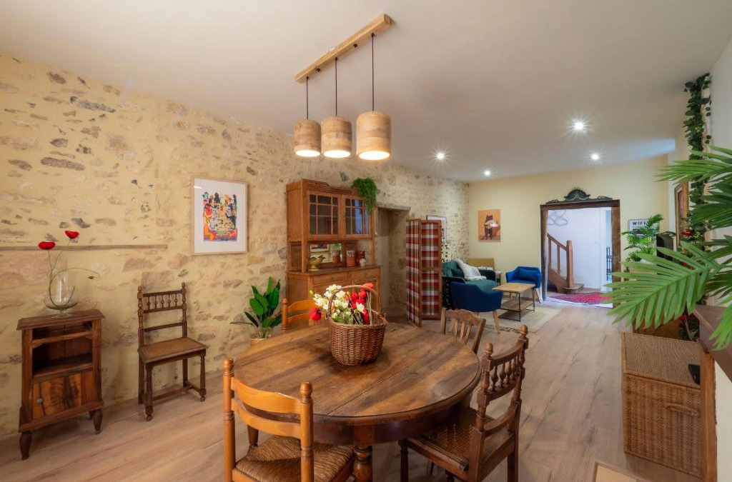 Monpazier House | Le Gentil Coquelicot