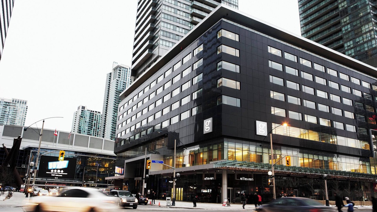 Toronto Entertainment District Apartment | Le Germain Hotel Maple Leaf Square