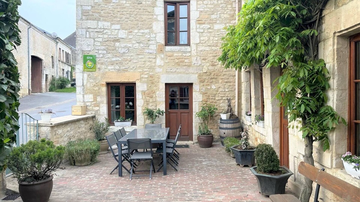 Chemery-sur-Bar House | LE Gite D'aglaé - Chemery Chehery