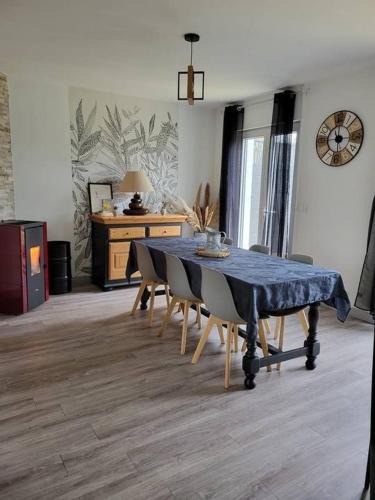 Celon House | Le gite d 'Amélie maison rénovée 6 couchages 2 salles de bains
