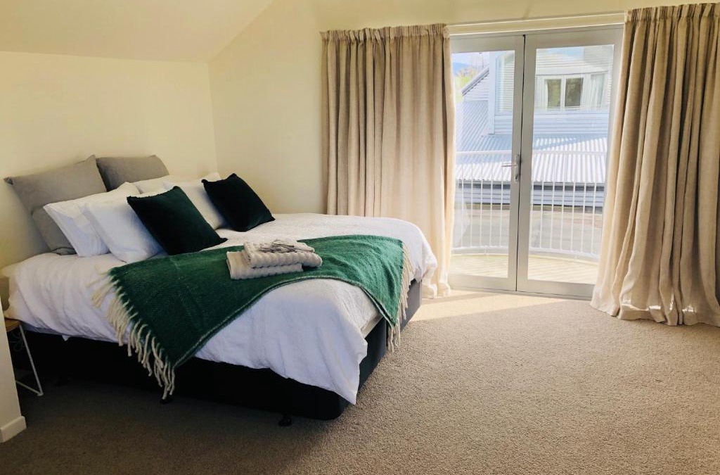 Opaki Bed & Breakfast | Le Grá Vineyard and Winery