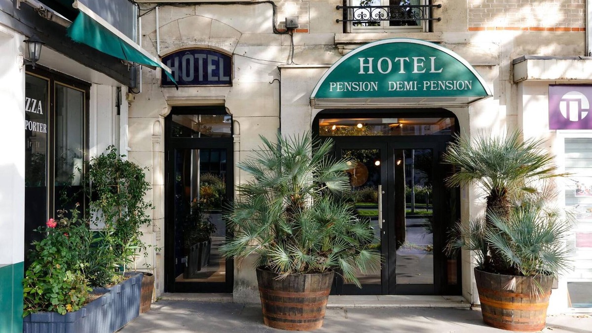 Maisons-Alfort Hotel | Le Grand Albert 1er