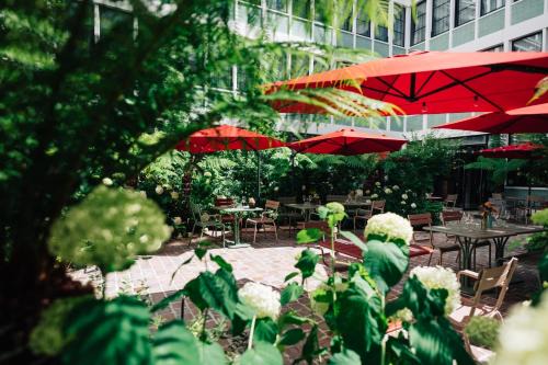 Porte-Saint-Martin Hotel | Le Grand Quartier