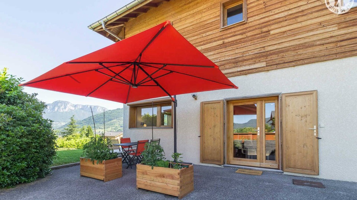 Saint-Jeoire-Prieure House | LE GYPAETE - CHALLES LES EAUX