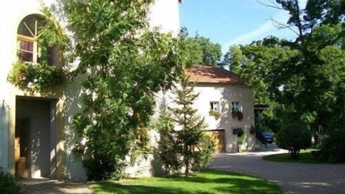 Brulange Bed & Breakfast | Le Jardin de Norah
