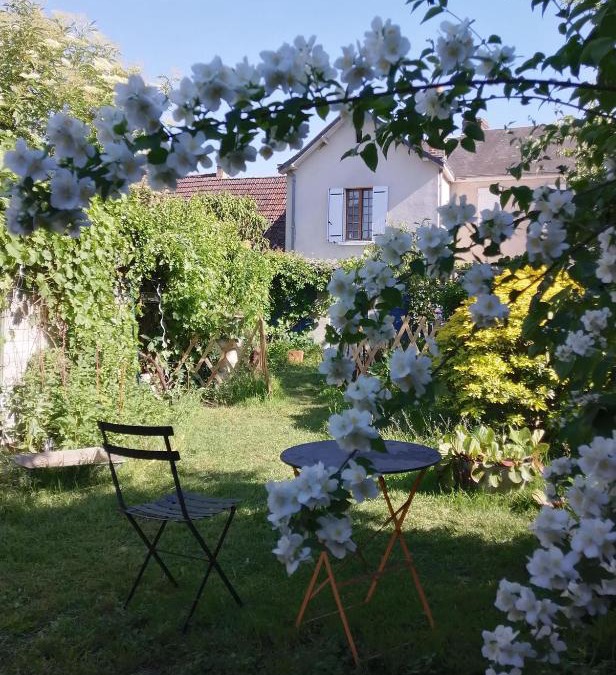 La Chapelle-aux-Choux House | Le jardin Renard-Clos sur Loir cottage in the Loir & Loire valleys