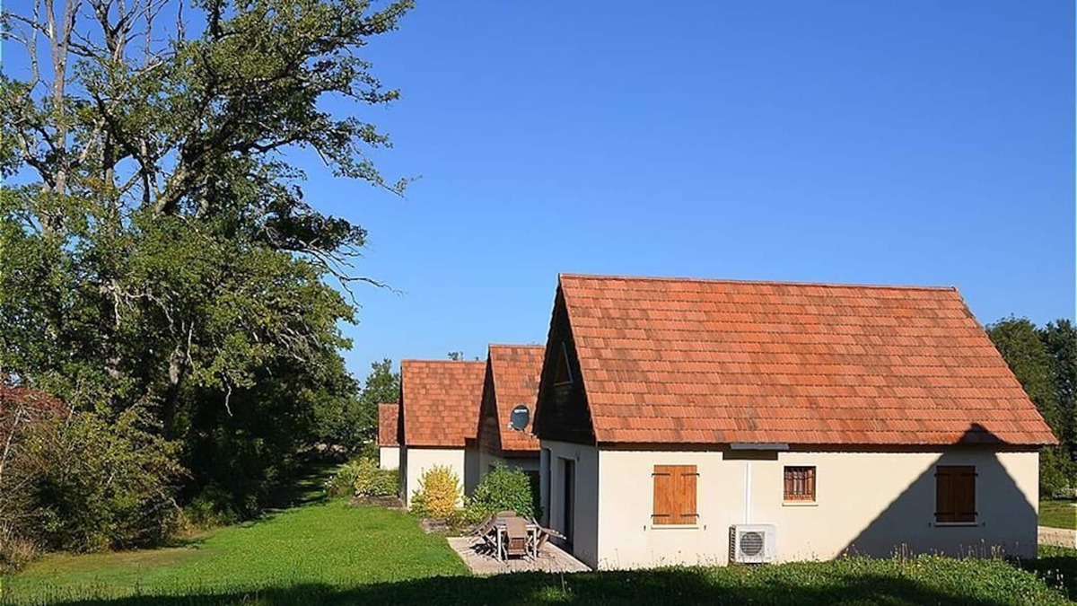 Lacapelle-Marival Villa | Le Lac Bleu - Villa 6-8 pers